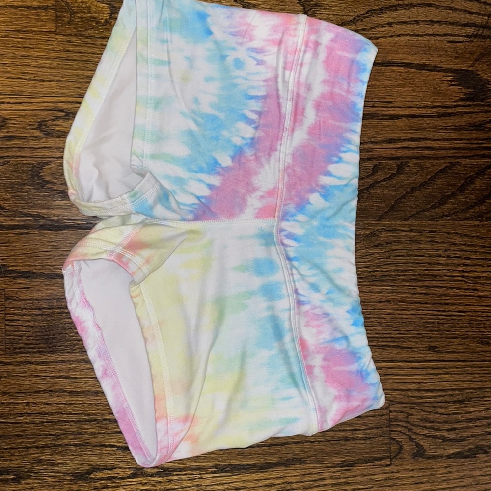 Fleo shorts tie dye